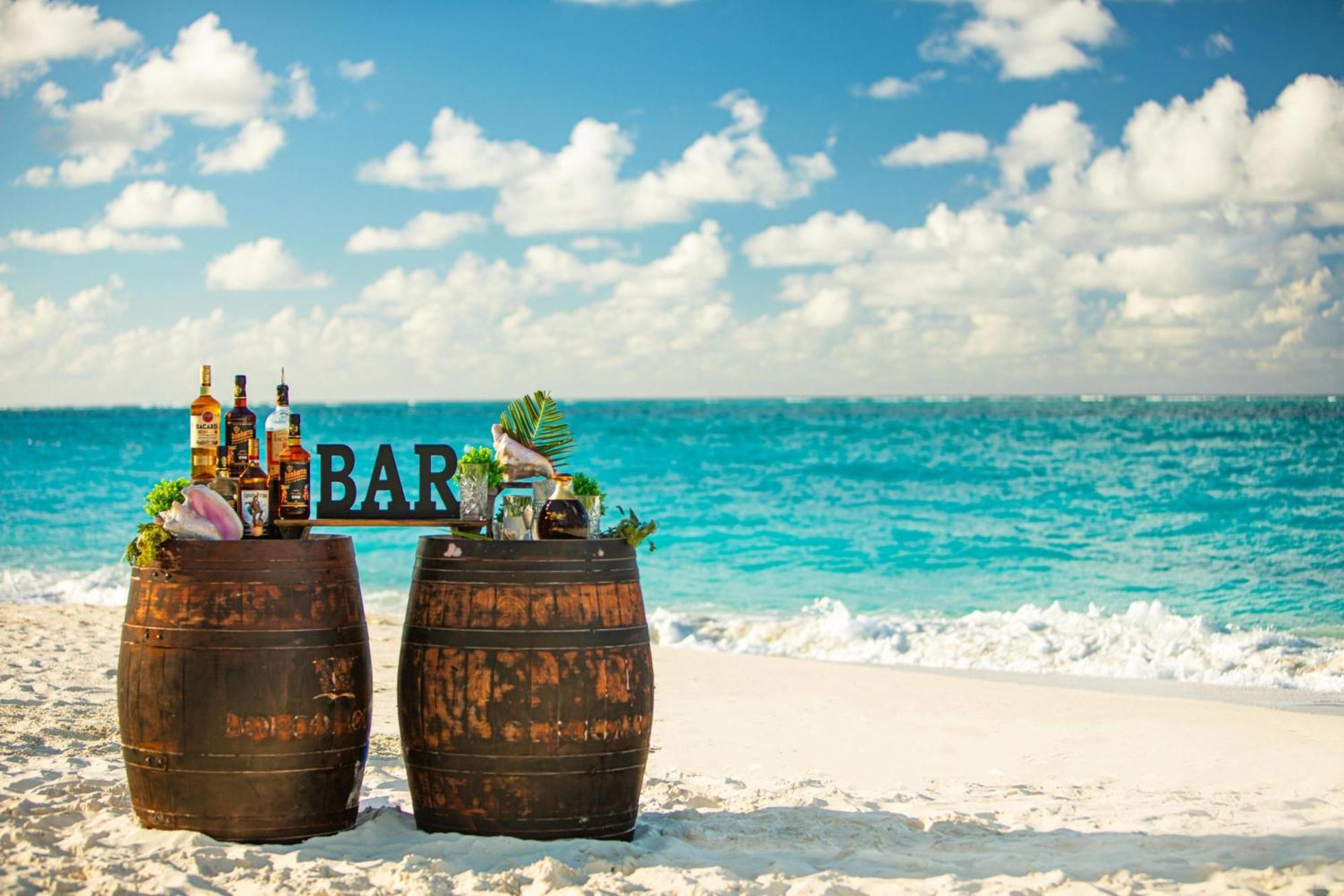 The Ritz-Carlton, Turks & Caicos Hotel Grace Bay Exterior photo